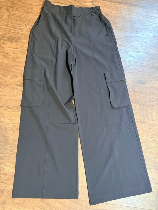 Fabletics Pants - Fabletics Black Wide-Leg Cargo Pants